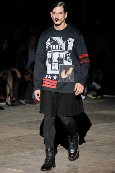 Look 4